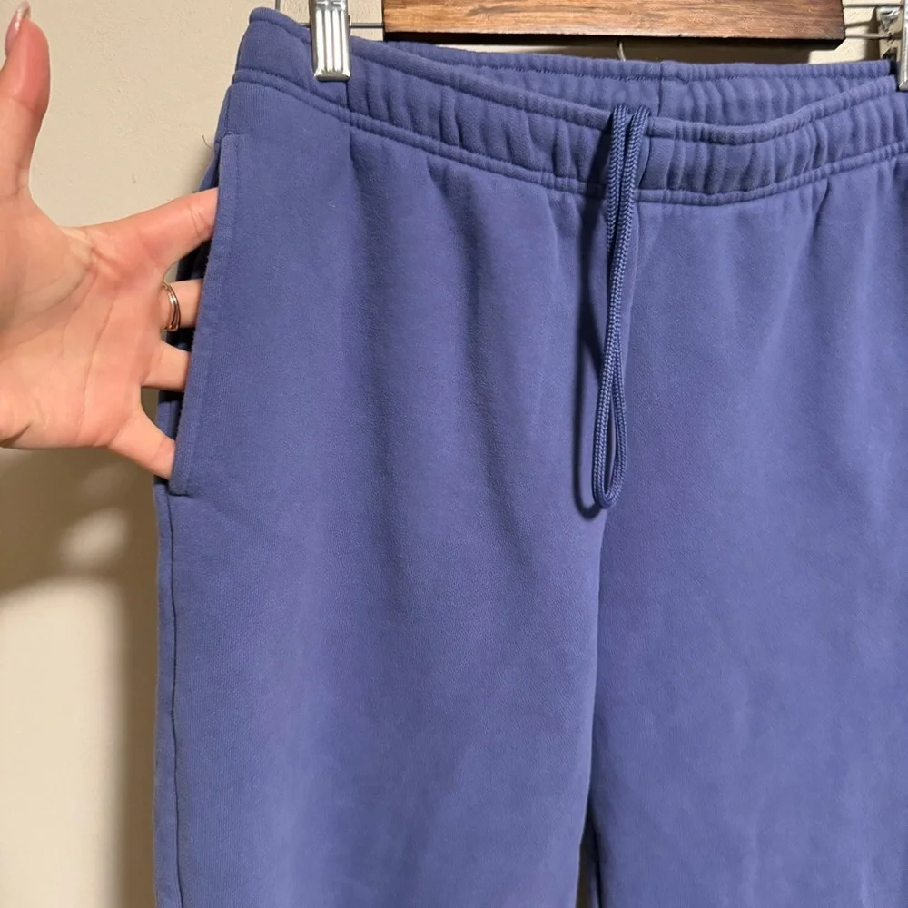 Aritzia Cozy Sweatfleece Mega Straight Sweatpant in Nightshade Blue- Size Medium - Picture 4 of 8